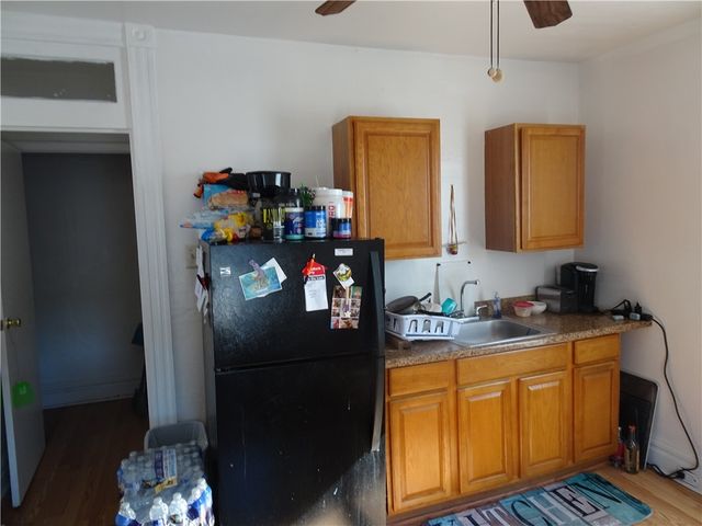 202-204 N 3rd St, Youngwood, PA 15697