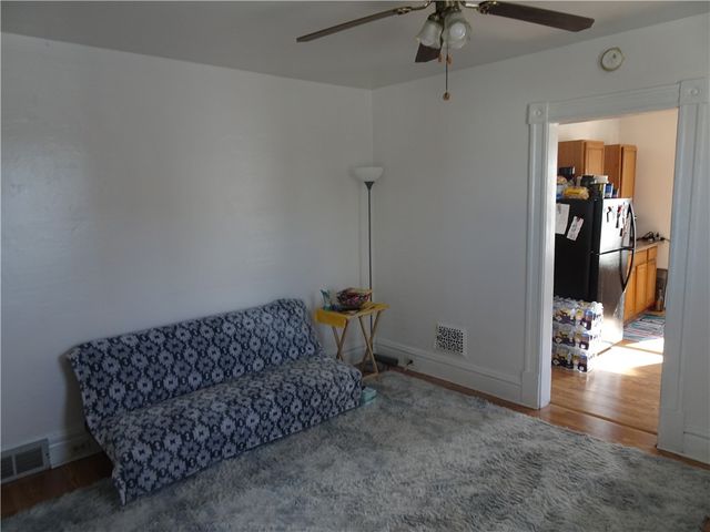 202-204 N 3rd St, Youngwood, PA 15697