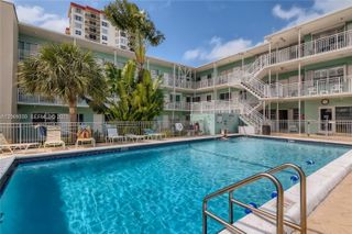 1504 S Surf Rd 65, Hollywood, FL 33019