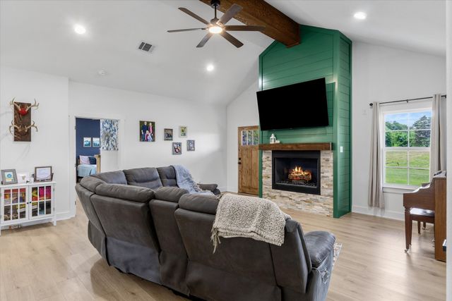 832 Vz County Road 4512, Ben Wheeler, TX 75754