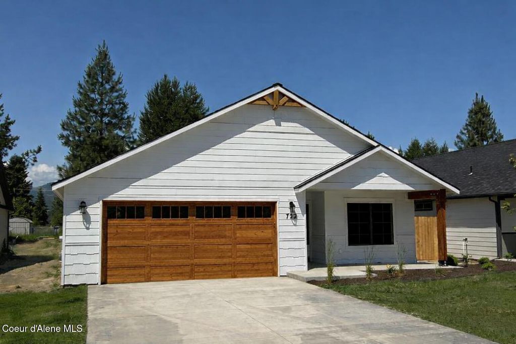1161 Jersey St, Sandpoint, ID 83864