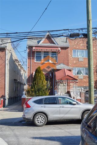 865 E 215th Street, Bronx, NY 10467