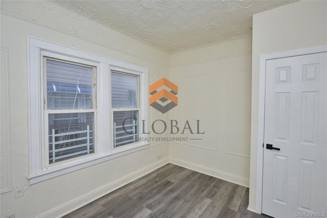 865 E 215th Street, Bronx, NY 10467