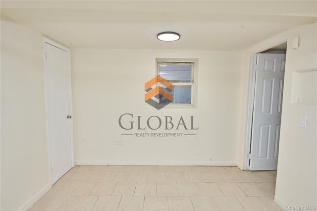 865 E 215th Street, Bronx, NY 10467