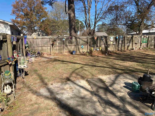 756 SW Morris Street SW, Hartselle, AL 35640