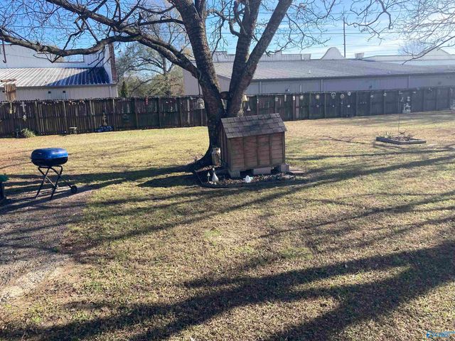 756 SW Morris Street SW, Hartselle, AL 35640