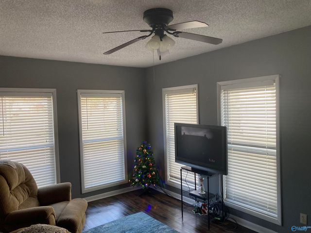 756 SW Morris Street SW, Hartselle, AL 35640