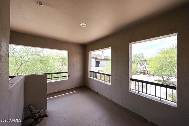 33550 N DOVE LAKES Drive 2035, Cave Creek, AZ 85331