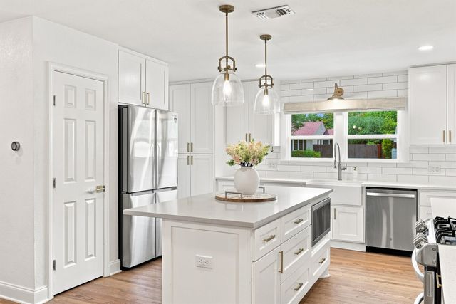 6387 Greenway Road, Fort Worth, TX 76116