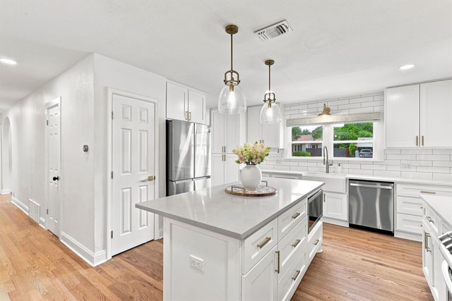 6387 Greenway Road, Fort Worth, TX 76116
