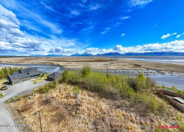 7061 S Hayfield Road, Wasilla, AK 99654