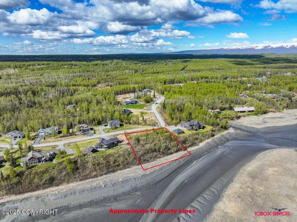 7061 S Hayfield Road, Wasilla, AK 99654