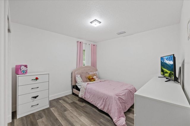 3209 E HANNA AVENUE, Tampa, FL 33610