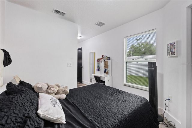 3209 E HANNA AVENUE, Tampa, FL 33610