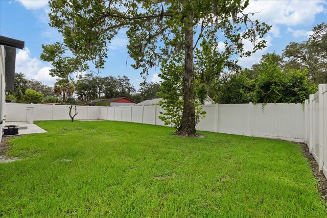 3209 E HANNA AVENUE, Tampa, FL 33610