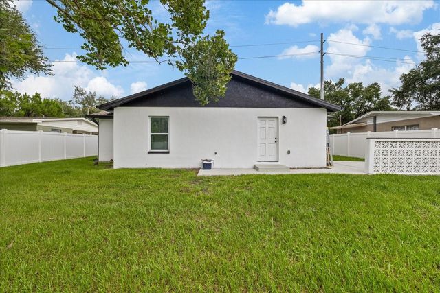 3209 E HANNA AVENUE, Tampa, FL 33610