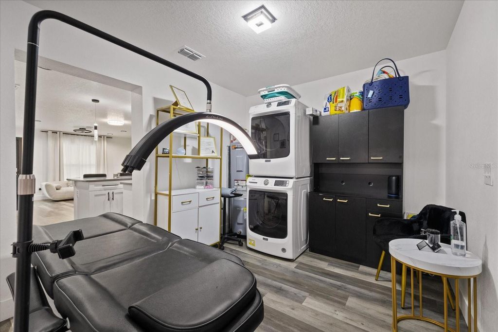 Image 28 of property listing at 3209 E HANNA AVENUE, Tampa, FL 33610
