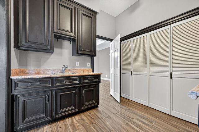 3010 Cedar Woods Place, Houston, TX 77068