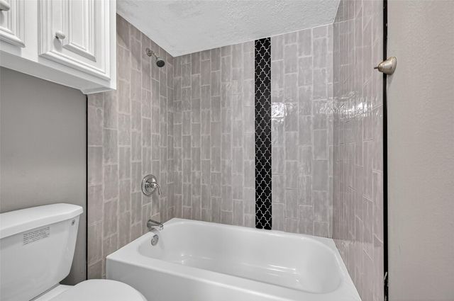 3010 Cedar Woods Place, Houston, TX 77068