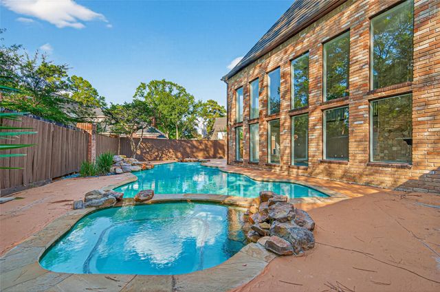 3010 Cedar Woods Place, Houston, TX 77068
