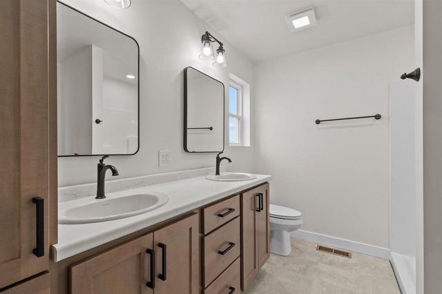 N3914 DEERE DRIVE, Freedom, WI 54130