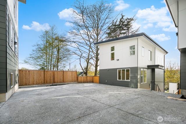 1806 28th Avenue S, Seattle, WA 98144