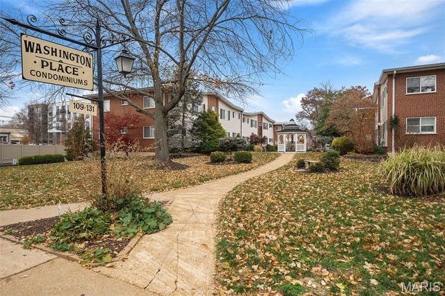 125 E Washington Avenue 2N, Kirkwood, MO 63122