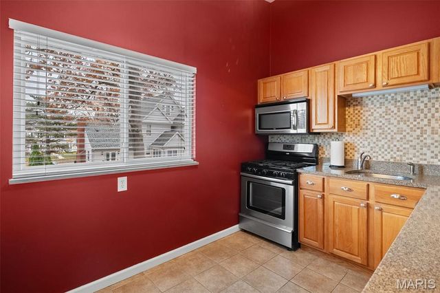 125 E Washington Avenue 2N, Kirkwood, MO 63122