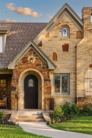 5506 Mccommas Boulevard, Dallas, TX 75206