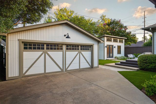5506 Mccommas Boulevard, Dallas, TX 75206