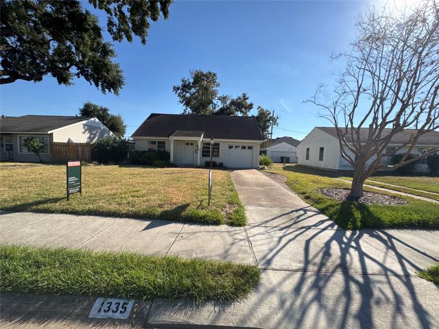 1335 Gardenia Drive, Houston, TX 77018