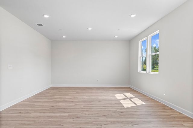 226 East Millbrook Drive, Spring Hill, TN 37174