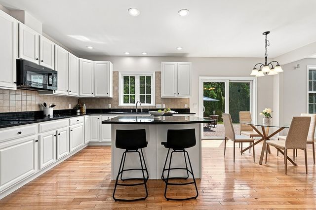 37 Aspen Avenue, Grafton, MA 01560