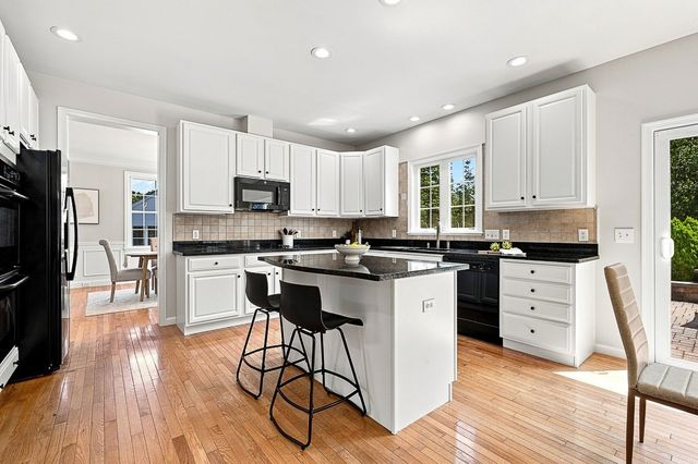 37 Aspen Avenue, Grafton, MA 01560