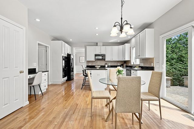 37 Aspen Avenue, Grafton, MA 01560
