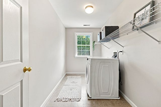 37 Aspen Avenue, Grafton, MA 01560