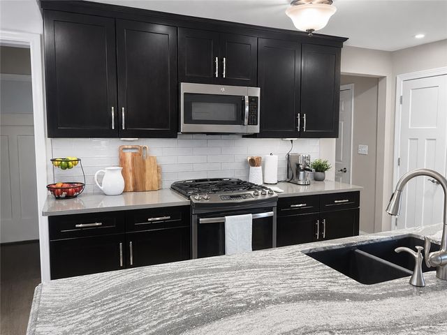 7728 Devonwood Court, Huber Heights, OH 45424