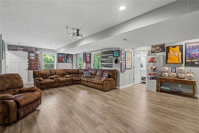 7728 Devonwood Court, Huber Heights, OH 45424