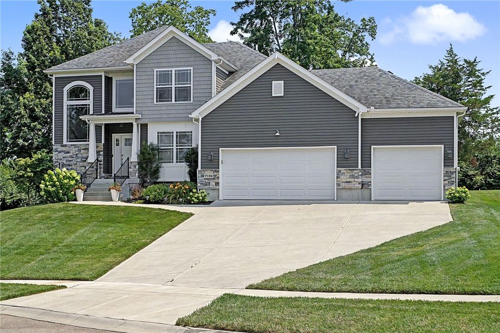 7728 Devonwood Court, Huber Heights, OH 45424