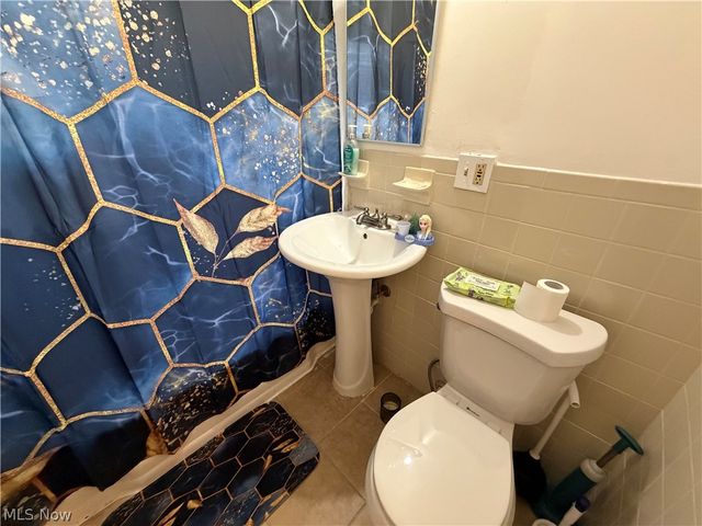 1437 E 252nd Street, Euclid, OH 44117