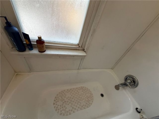 1437 E 252nd Street, Euclid, OH 44117