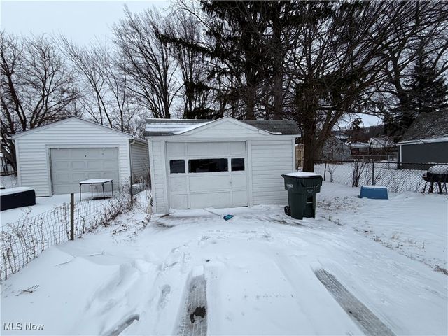 1437 E 252nd Street, Euclid, OH 44117