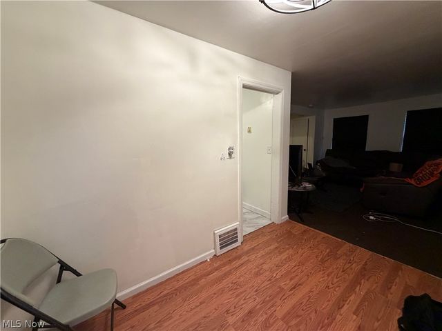 1437 E 252nd Street, Euclid, OH 44117