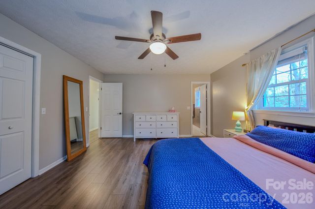 195 Long John Drive, Hendersonville, NC 28791