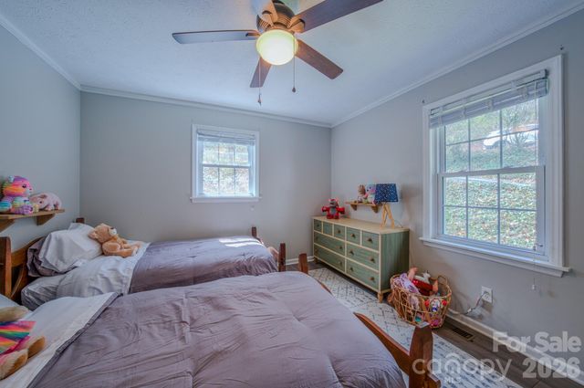 195 Long John Drive, Hendersonville, NC 28791