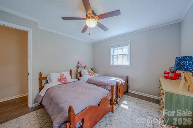 195 Long John Drive, Hendersonville, NC 28791