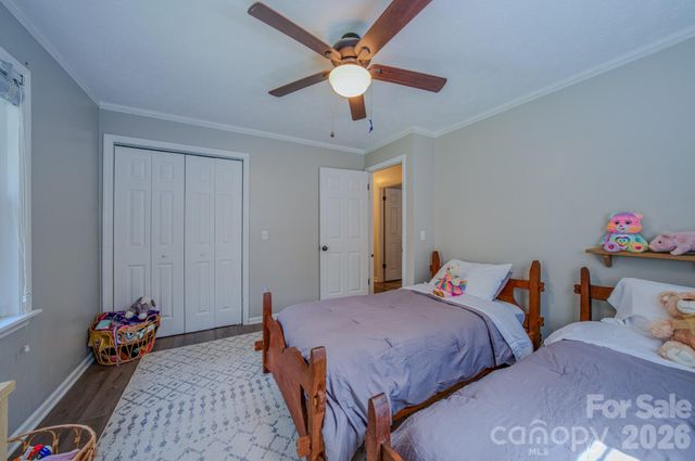 195 Long John Drive, Hendersonville, NC 28791