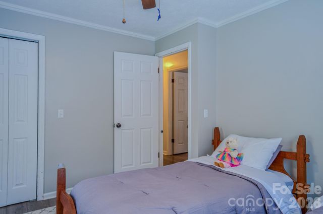 195 Long John Drive, Hendersonville, NC 28791