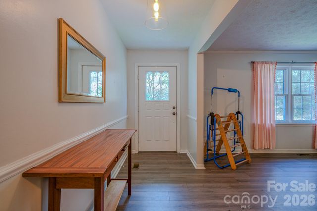 195 Long John Drive, Hendersonville, NC 28791