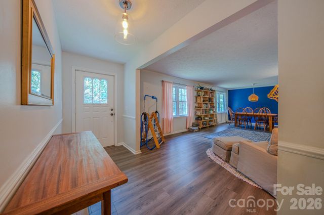 195 Long John Drive, Hendersonville, NC 28791